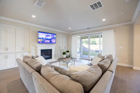 $1,092,500 | 229 Grazia Avenue, Mountain House, CA 95391