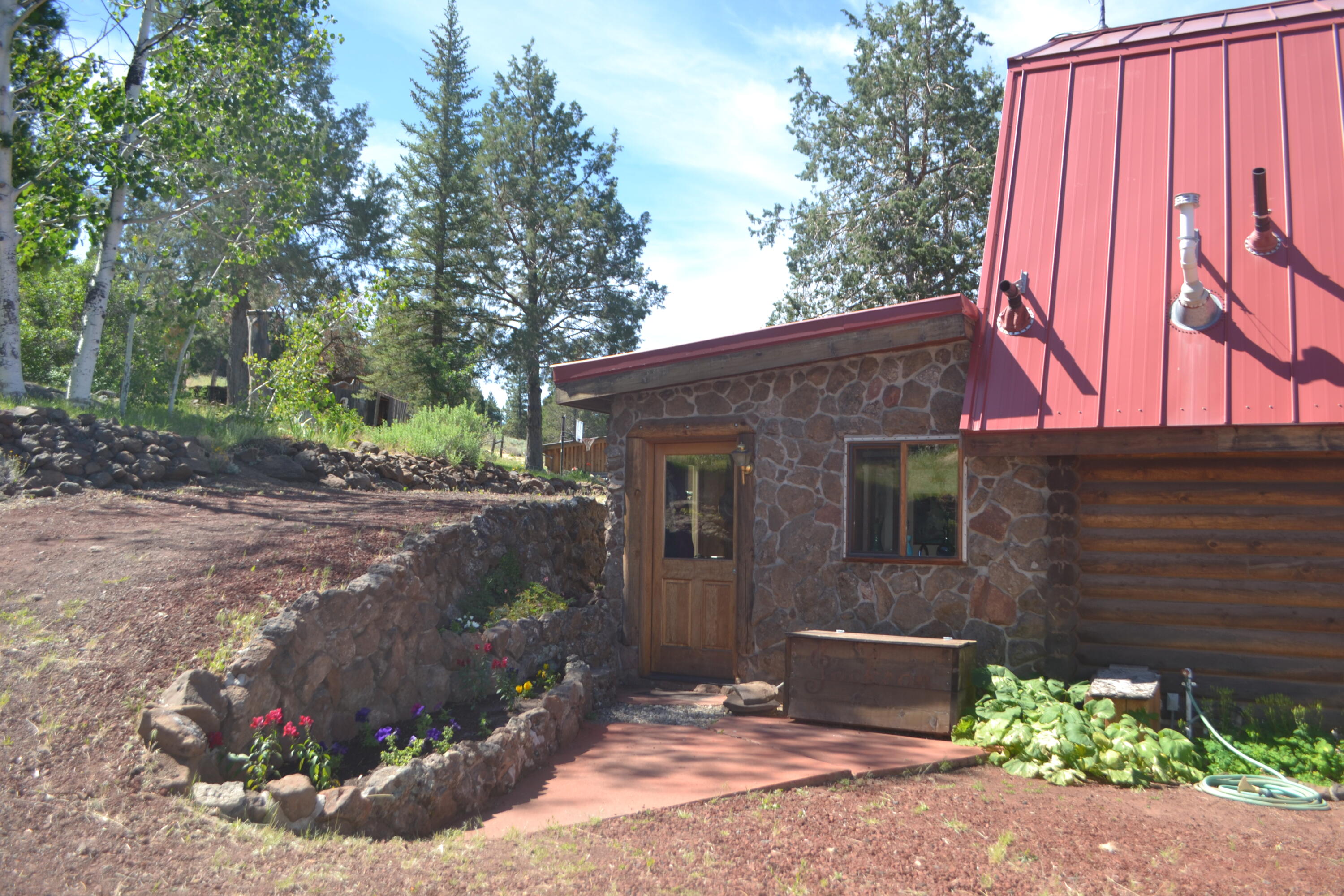 542-405 Punkin Center Road Bieber, CA 96009 - Photo 109 of 127 MH LAUNDRY MUD ROOM