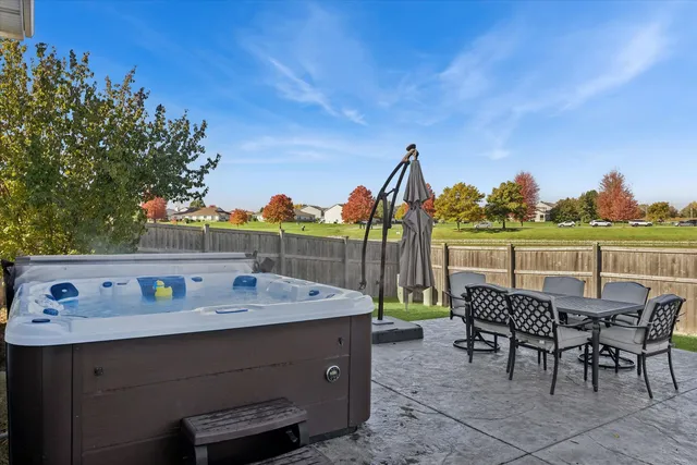 $369,900 | 25632 Fieldstone Court, Channahon, IL 60410
