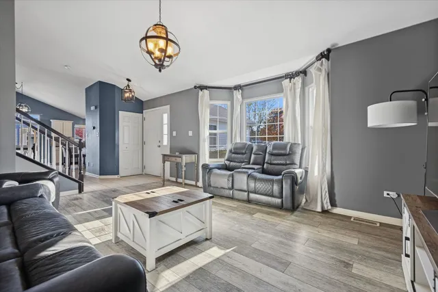 $369,900 | 25632 Fieldstone Court, Channahon, IL 60410