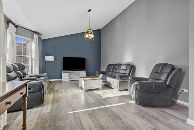 $369,900 | 25632 Fieldstone Court, Channahon, IL 60410