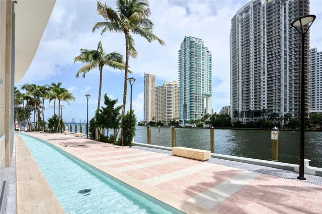 $45,000 | 300 Biscayne Blvd Way, Unit 5101, Miami, FL 33131