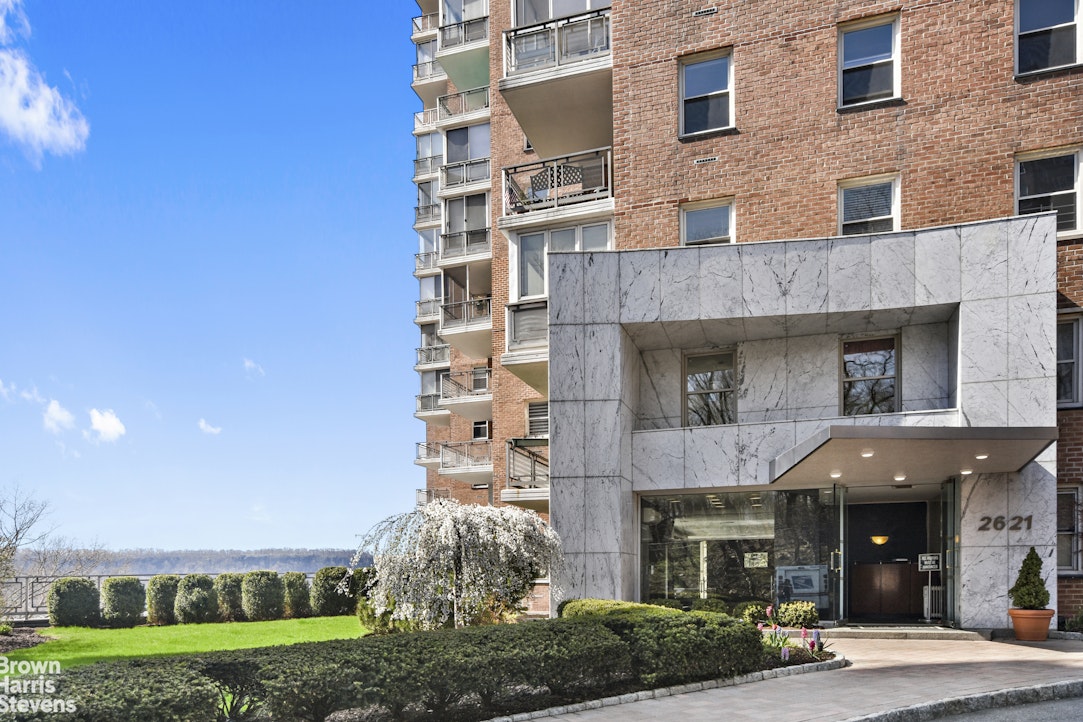 2621 Palisade Avenue, Unit 4J Bronx, NY 10463 - Photo 18 of 24