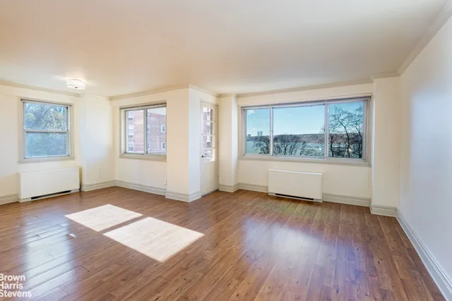 $700,000 | 2621 Palisade Avenue, Unit 4J | Spuyten Duyvil