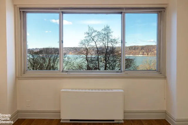 $700,000 | 2621 Palisade Avenue, Unit 4J | Spuyten Duyvil
