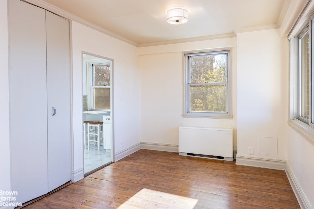 2621 Palisade Avenue, Unit 4J Bronx, NY 10463 - Photo 9 of 24