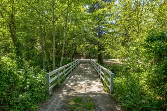 a view of a yard with a small park
