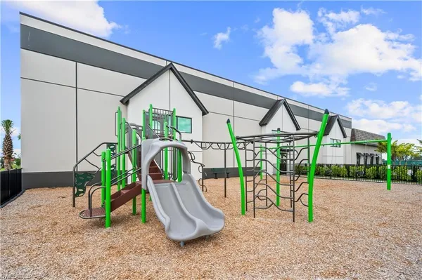 $6,950 | 20024 Hartford Boulevard, Estero, FL 33928