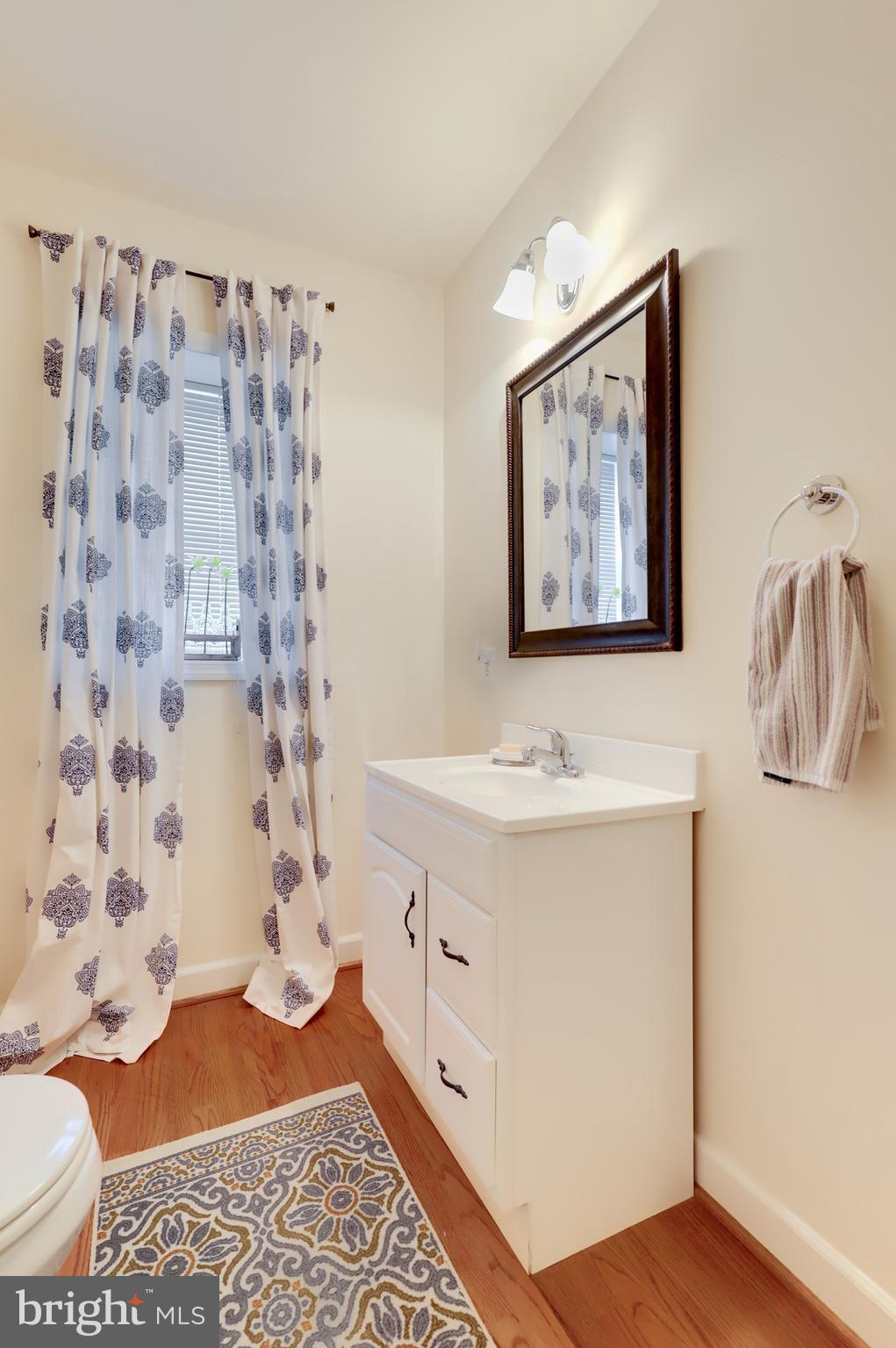 2862 Graham Road Falls Church, VA 22042 - Photo 15 of 30 Bath