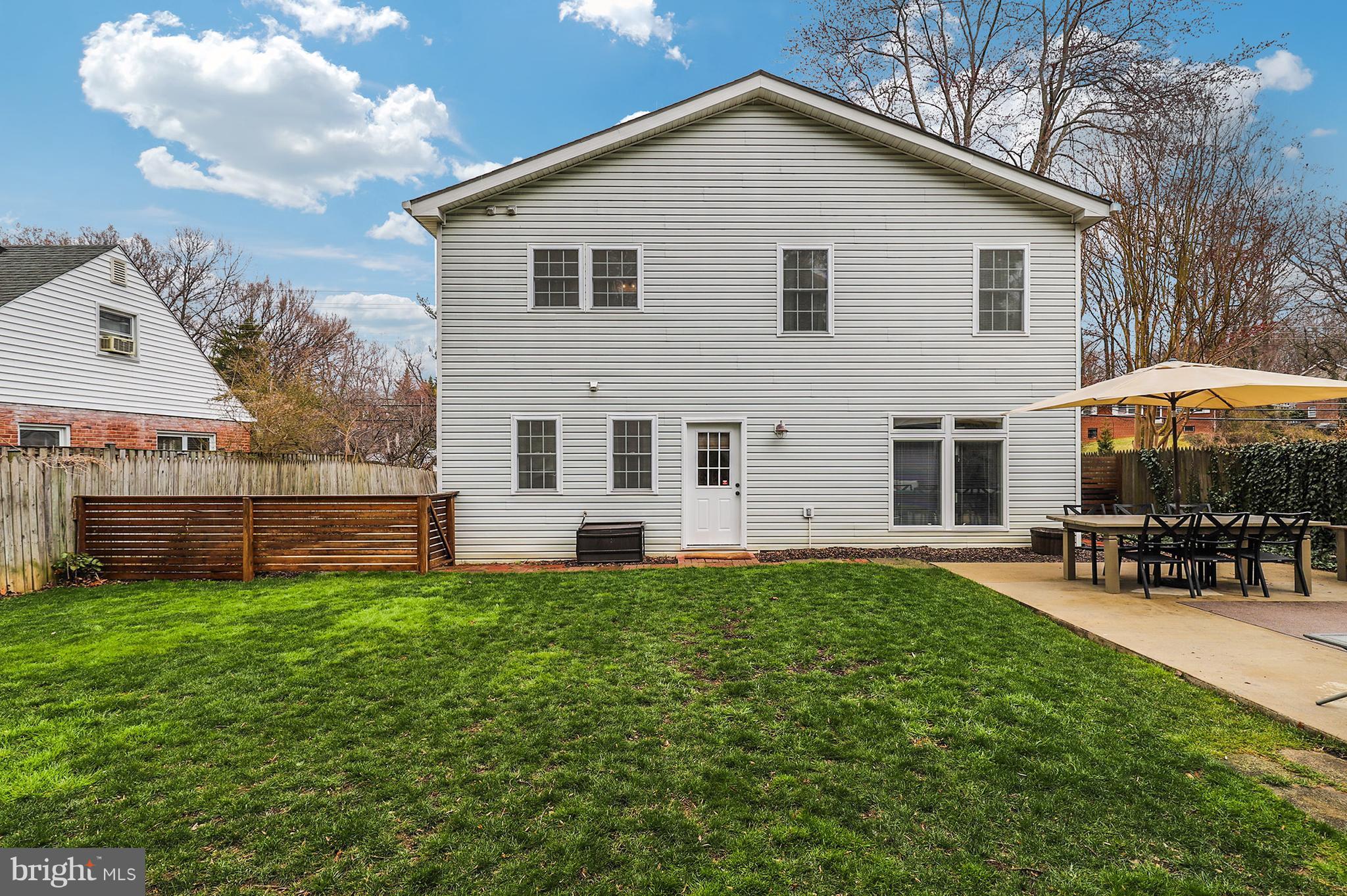 2862 Graham Road Falls Church, VA 22042 - Photo 25 of 30 Exterior (Rear)