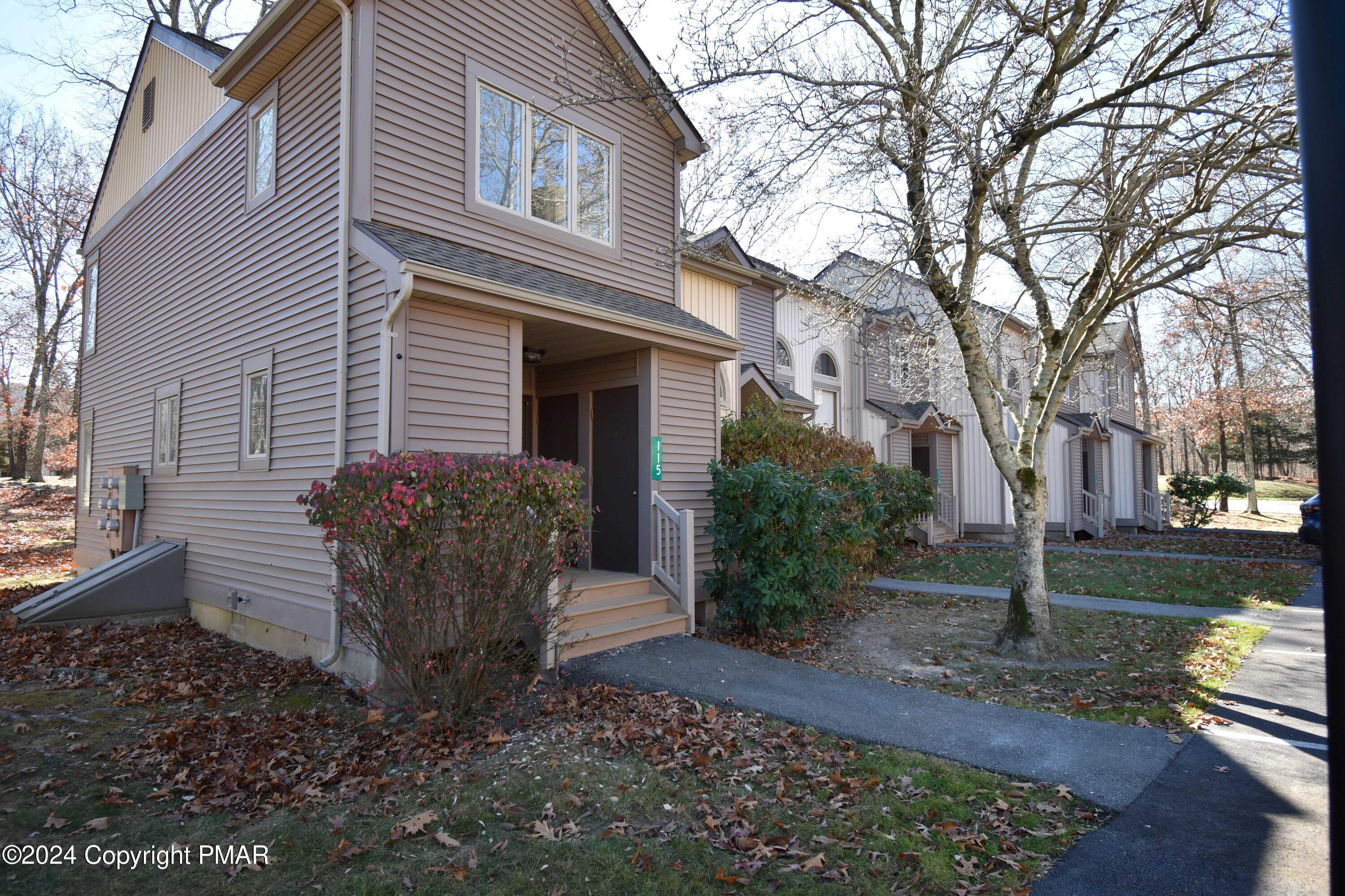 115 Northslope II Road East Stroudsburg, PA 18302 - Photo 3 of 27 left side