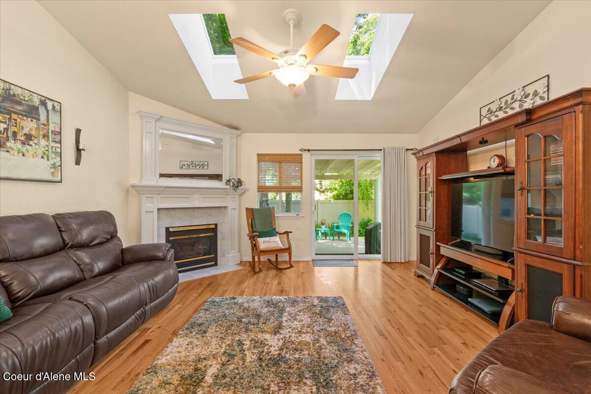 5765 North Carlisle Road Coeur D'Alene, ID 83815 - Photo 11 of 62 11-Living Room