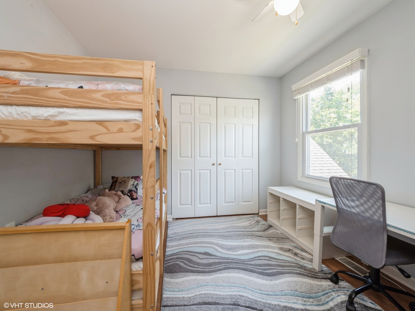 35 Crompton Court Fox River Grove, IL 60021 - Photo 20 of 39 a bedroom with a bed and a chair