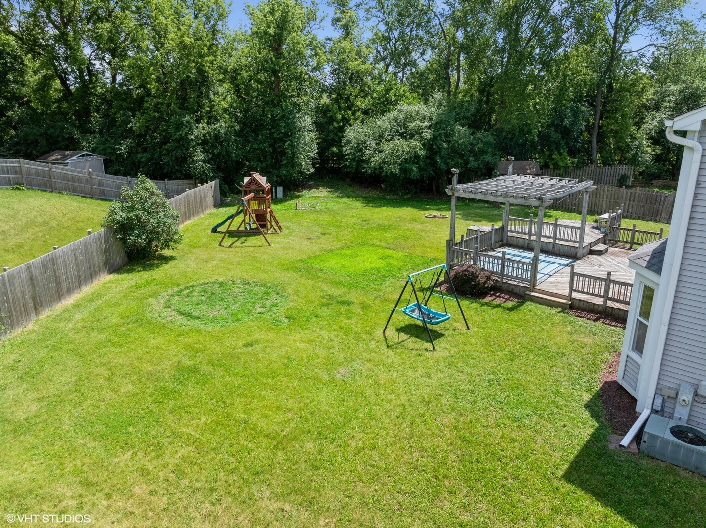 35 Crompton Court Fox River Grove, IL 60021 - Photo 35 of 39 a view of a backyard with swimming pool