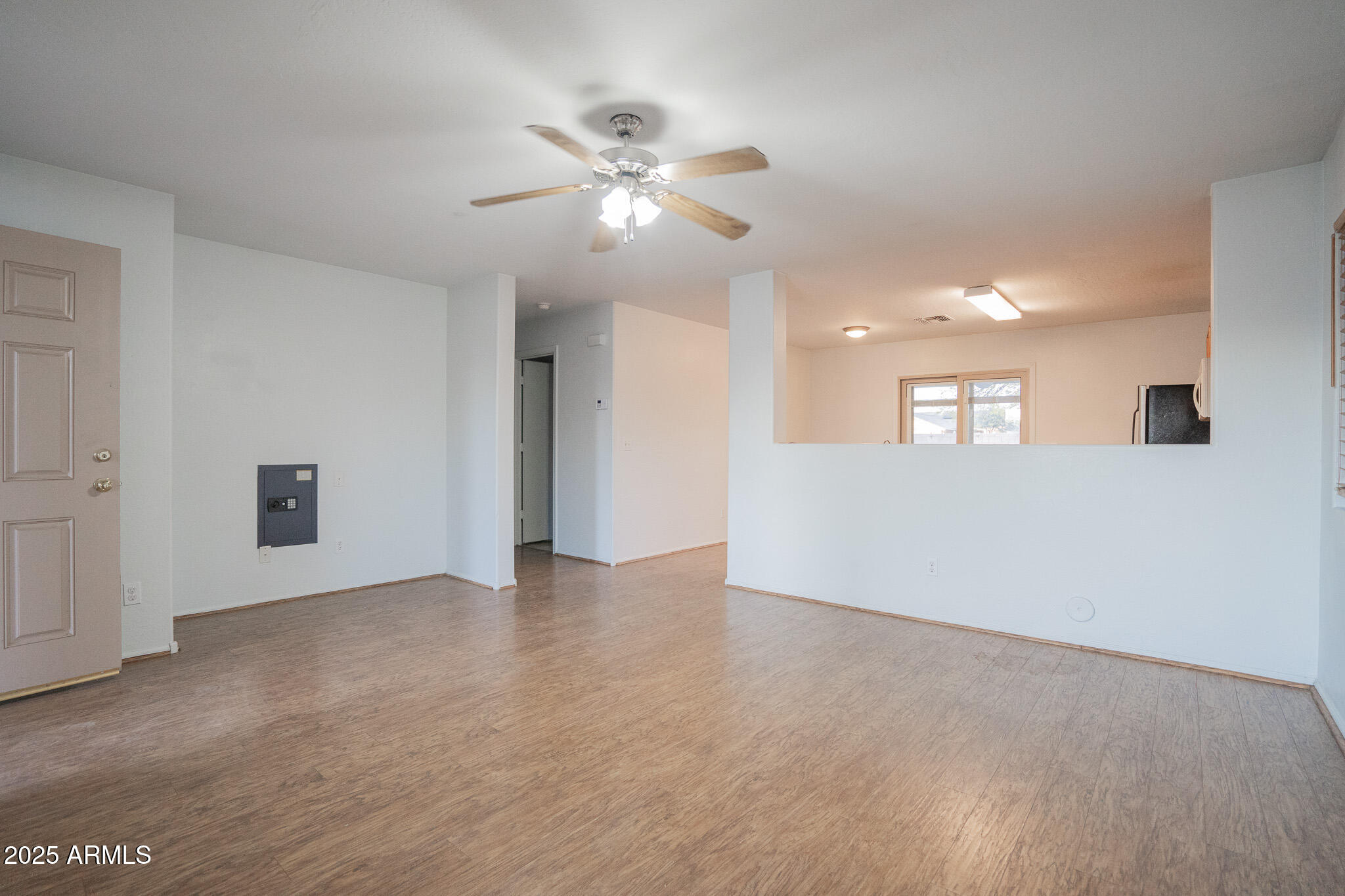 21379 Keystone Drive Maricopa, AZ 85138 - Photo 4 of 23 DSC00659