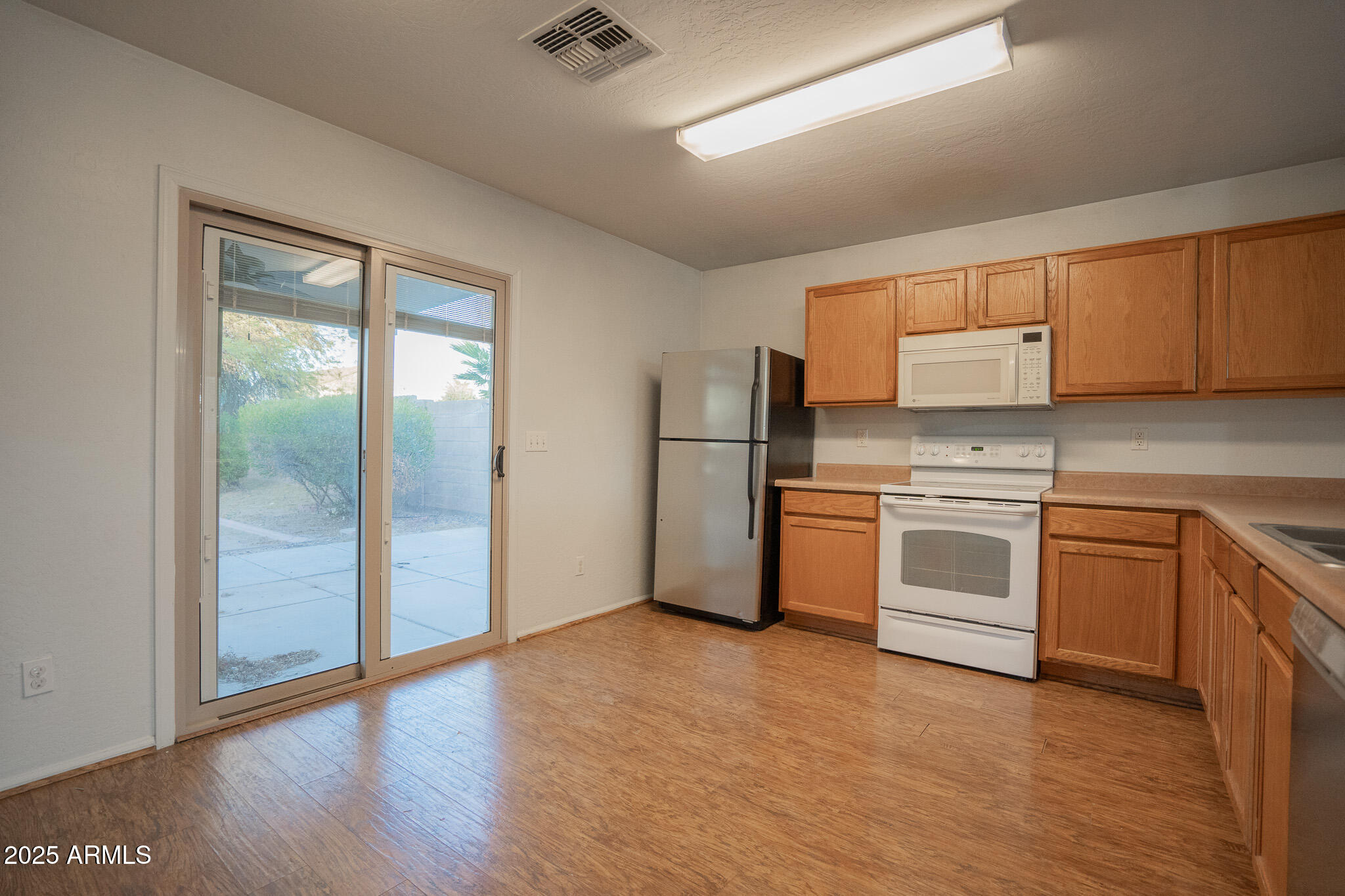 21379 Keystone Drive Maricopa, AZ 85138 - Photo 7 of 23 DSC00662