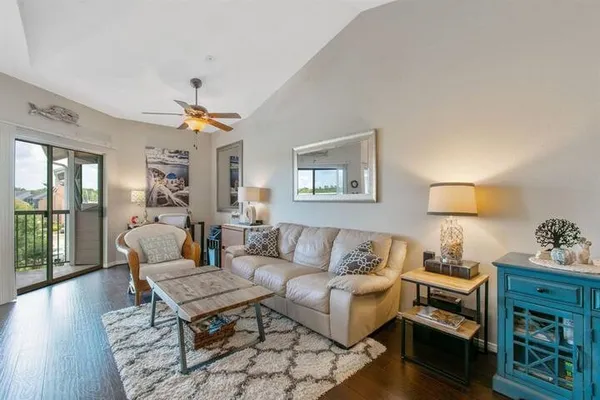 $2,000 | 12800 Melville Drive, Unit A307, Montgomery, TX 77356