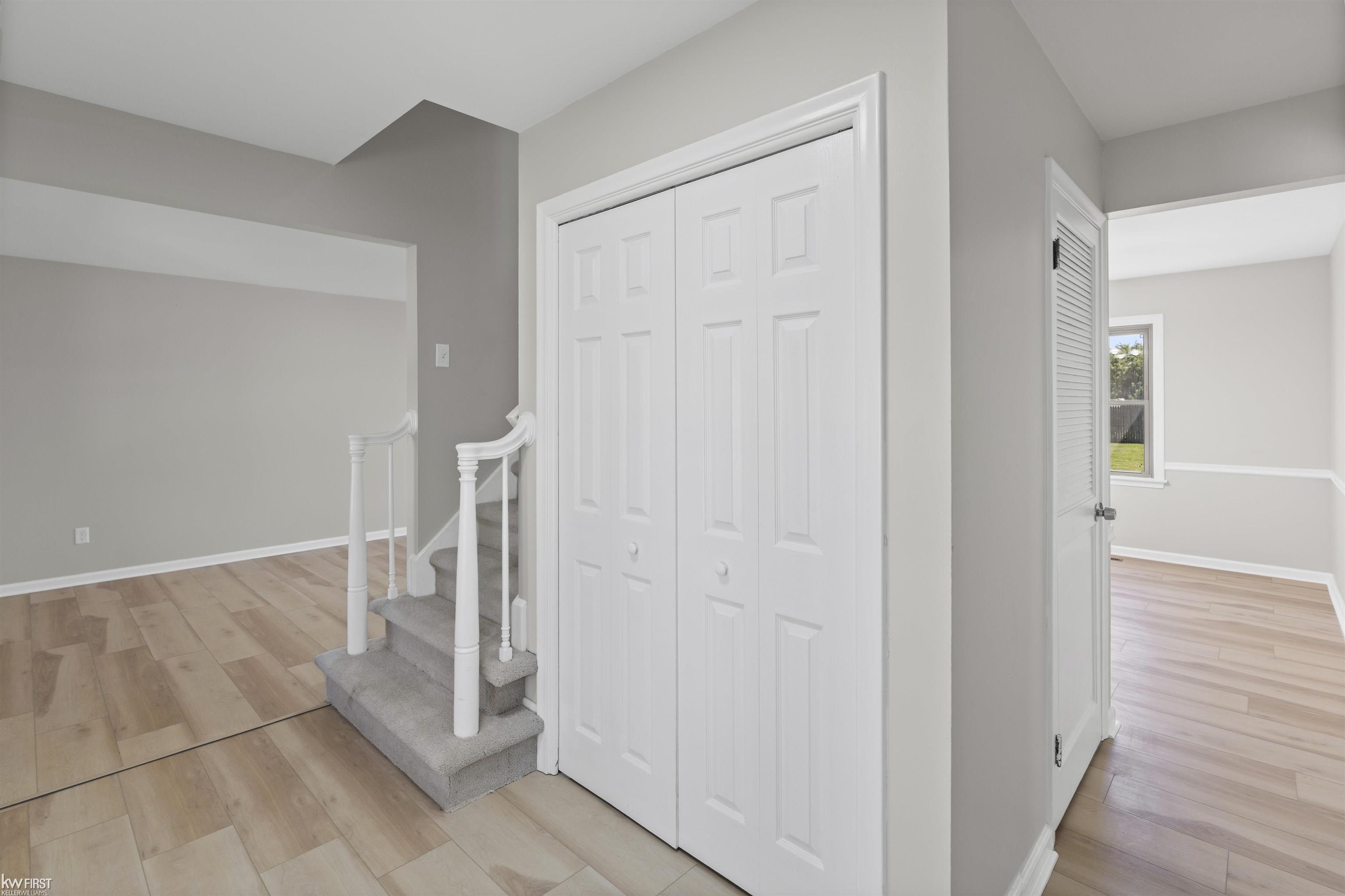 3183 Bridle Path Flint, MI 48507 - Photo 14 of 79