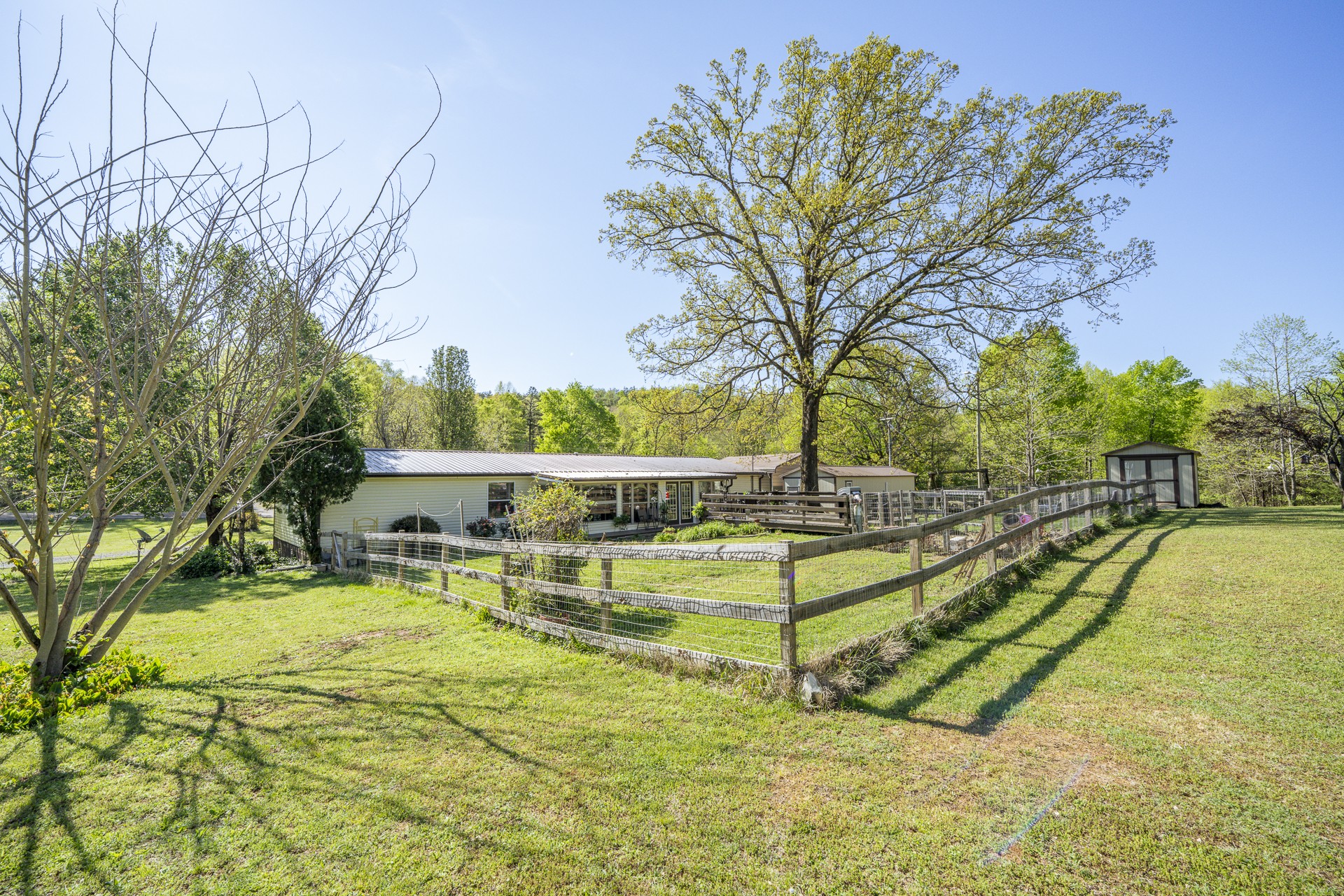 4195 Morrison Creek Road Clifton, TN 38425 - Photo 14 of 97