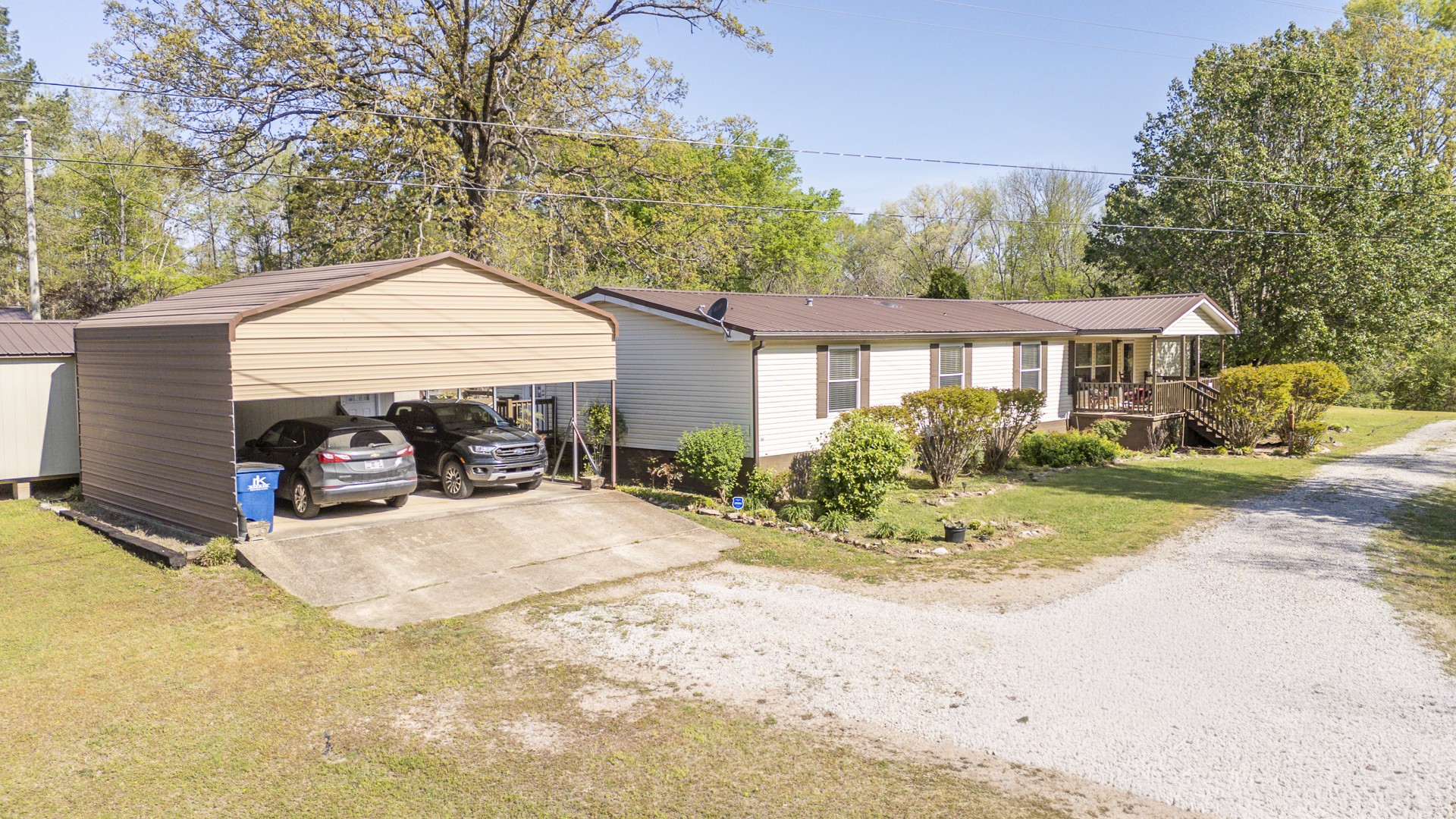 4195 Morrison Creek Road Clifton, TN 38425 - Photo 2 of 97