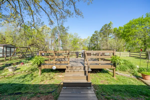 $370,000 | 4195 Morrison Creek Road, Clifton, TN 38425