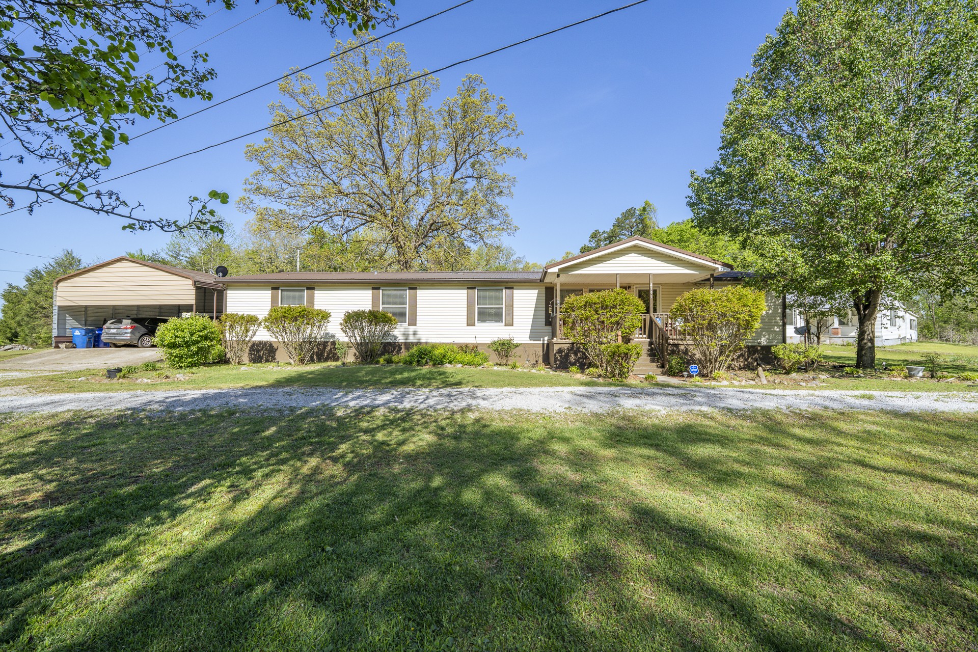 4195 Morrison Creek Road Clifton, TN 38425 - Photo 3 of 97