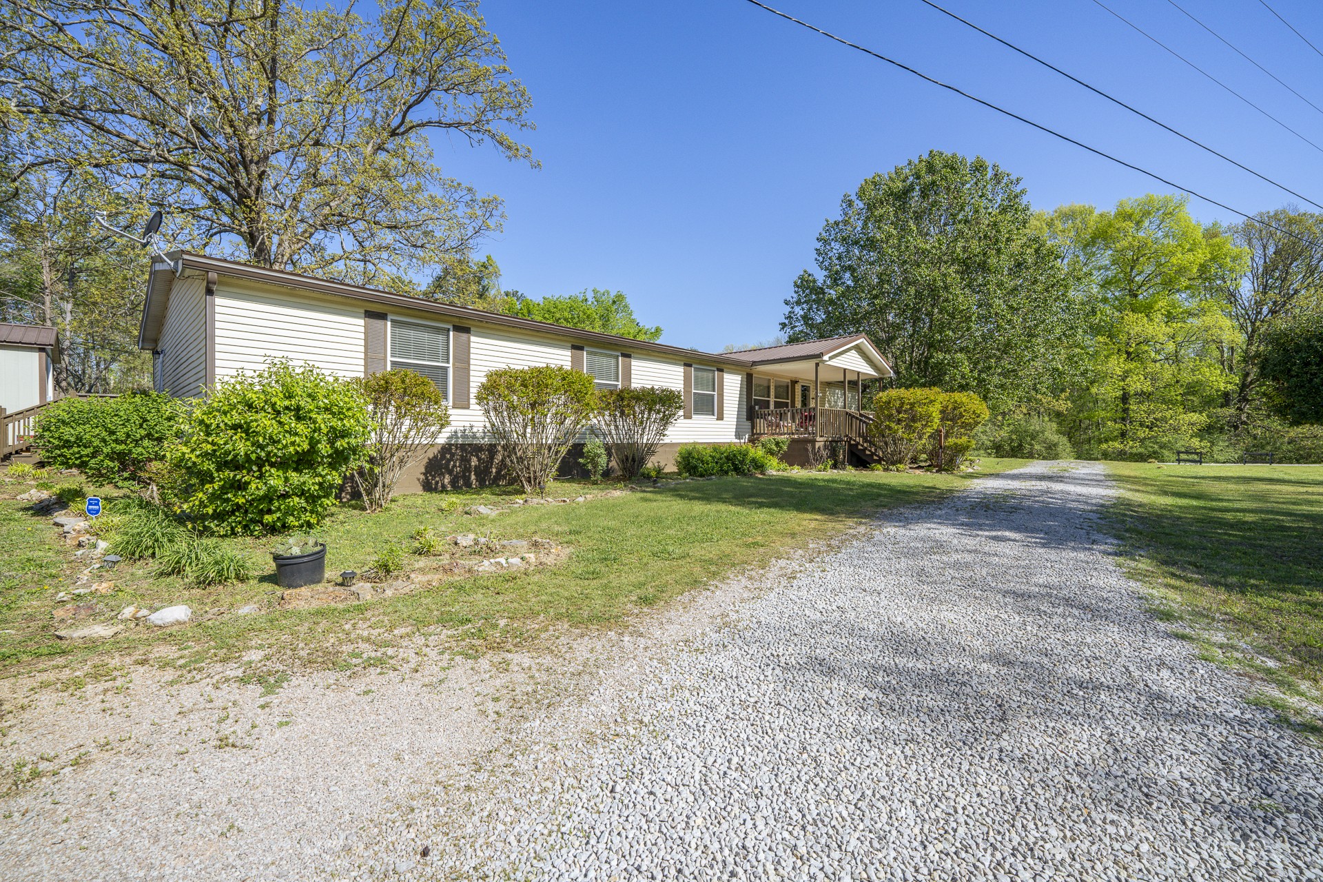 4195 Morrison Creek Road Clifton, TN 38425 - Photo 4 of 97