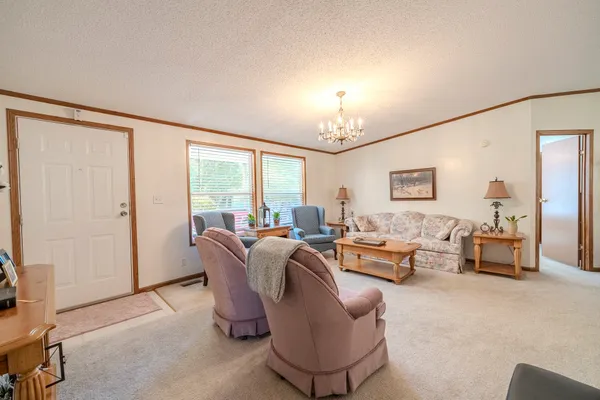 $370,000 | 4195 Morrison Creek Road, Clifton, TN 38425