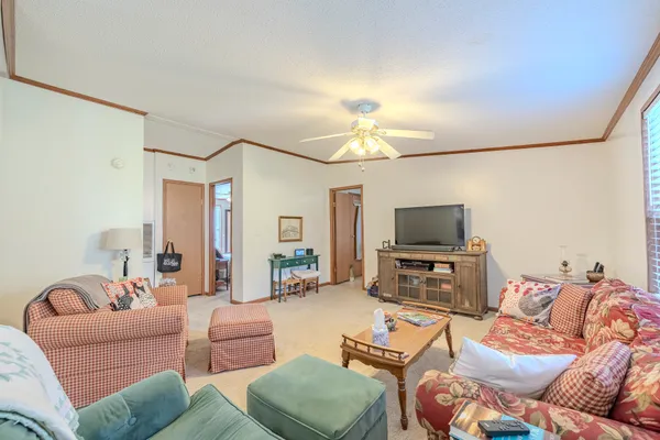 $370,000 | 4195 Morrison Creek Road, Clifton, TN 38425