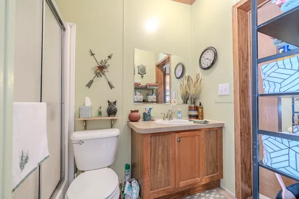 $370,000 | 4195 Morrison Creek Road, Clifton, TN 38425