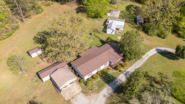 $370,000 | 4195 Morrison Creek Road, Clifton, TN 38425