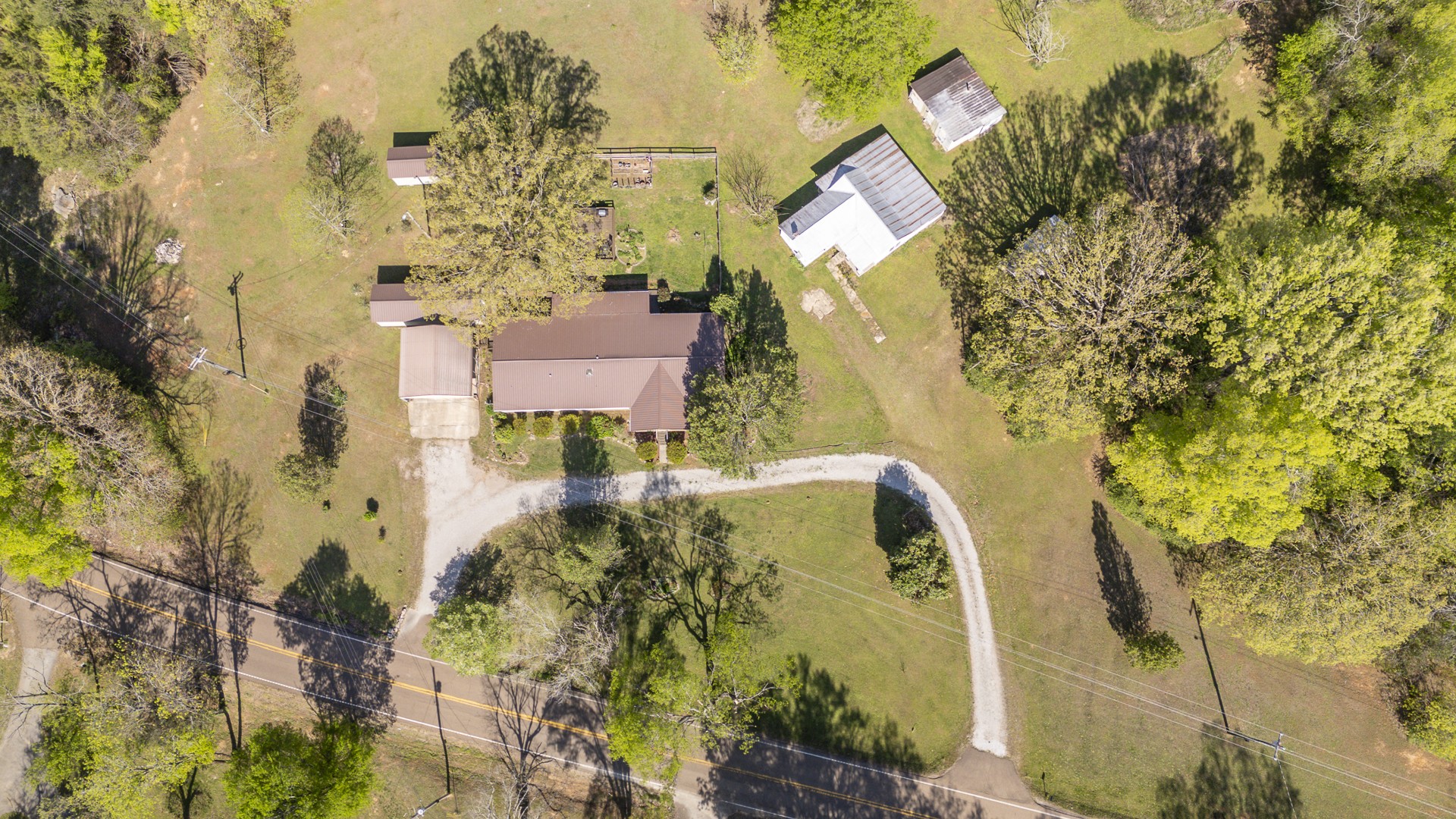 4195 Morrison Creek Road Clifton, TN 38425 - Photo 85 of 97