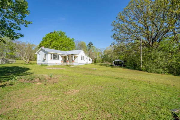 $370,000 | 4195 Morrison Creek Road, Clifton, TN 38425