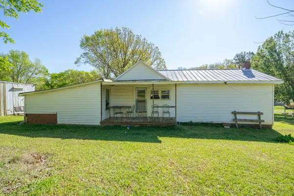$370,000 | 4195 Morrison Creek Road, Clifton, TN 38425