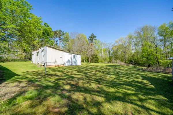 $370,000 | 4195 Morrison Creek Road, Clifton, TN 38425