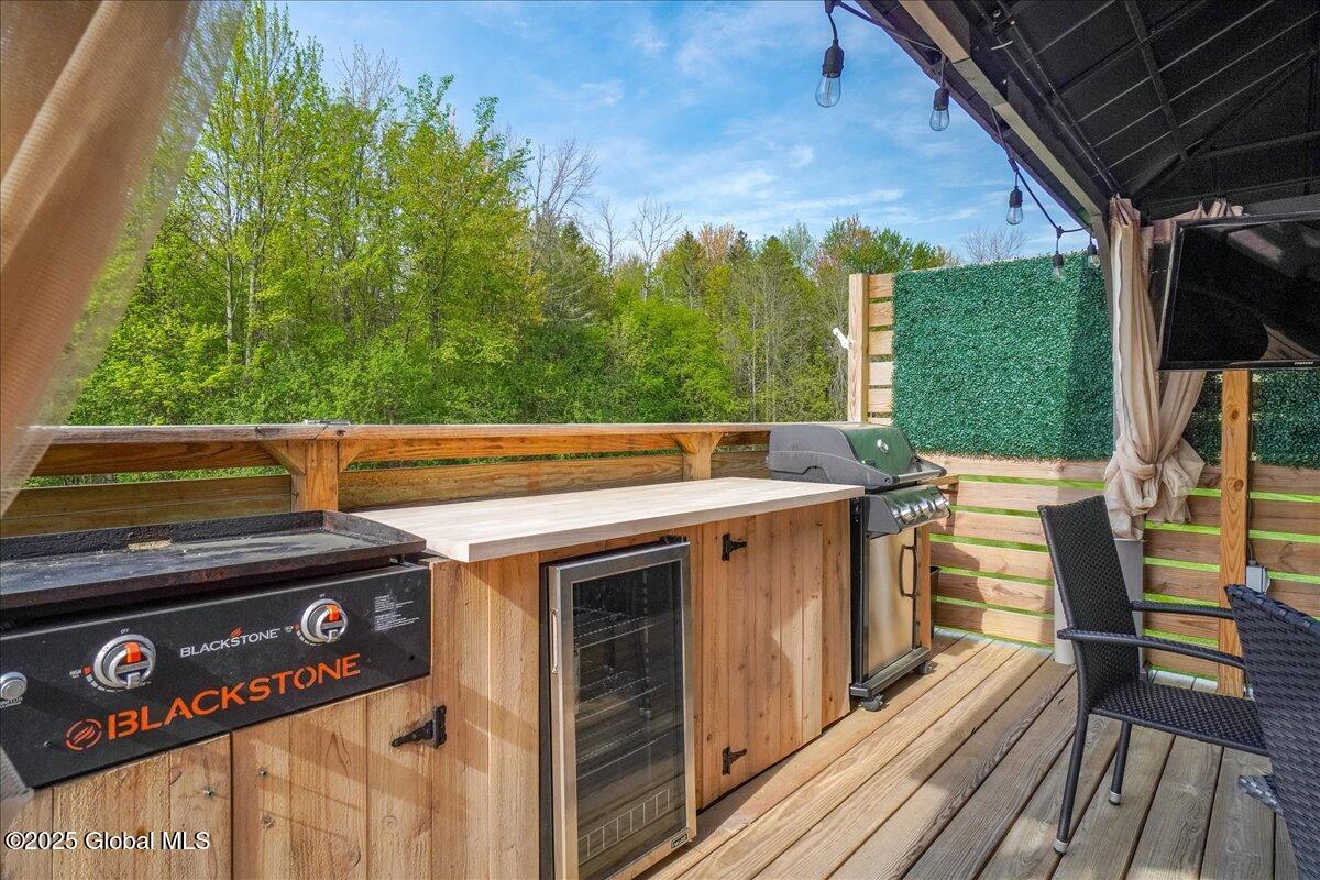 118 Appleton Road Clifton Park, NY 12148 - Photo 8 of 90 Outdoor Refrigerator Included!