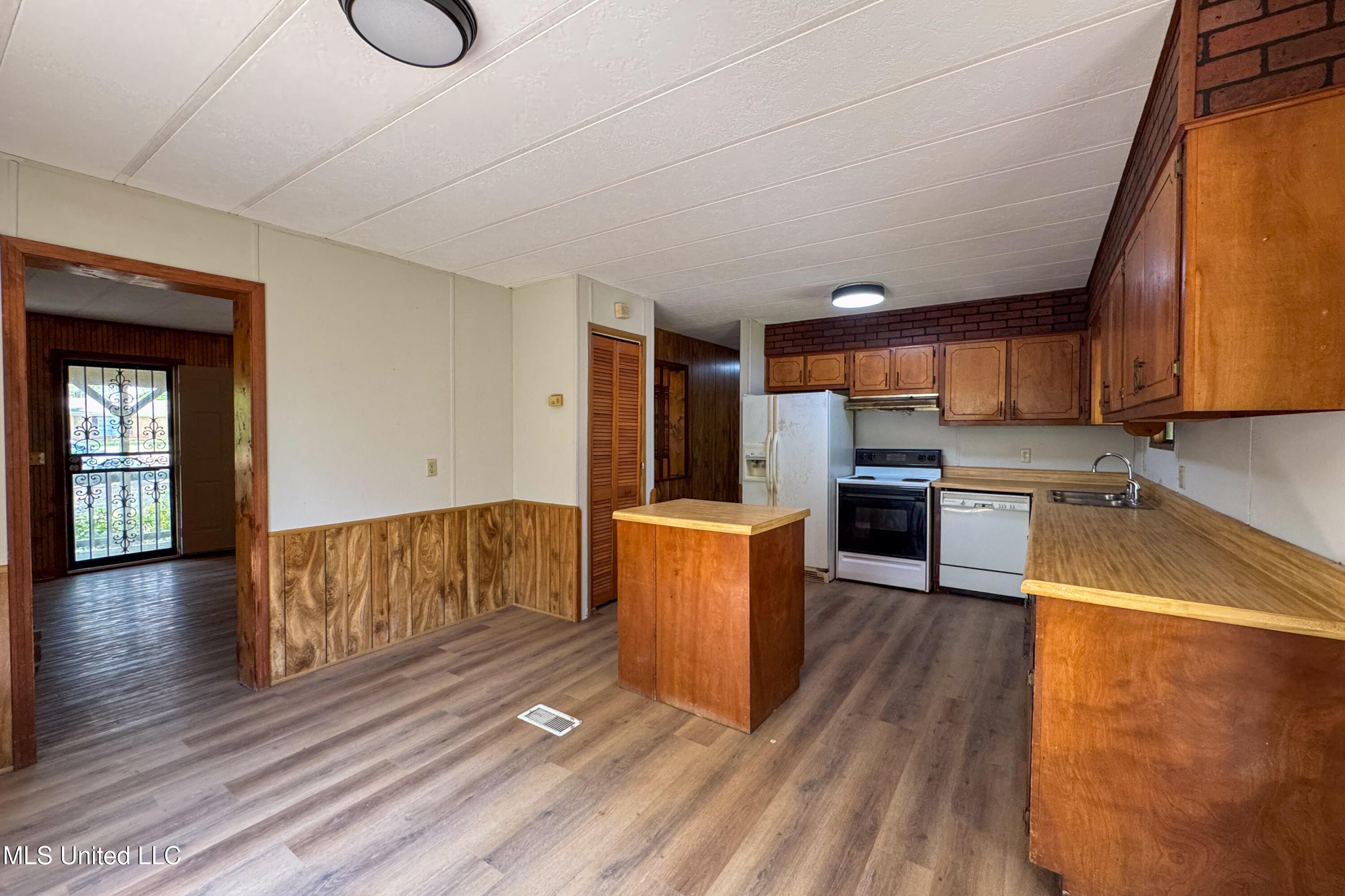 8661 Arkabutla Road Coldwater, MS 38618 - Photo 13 of 29 8661 Arkabutla Road, Coldwater, MS -12