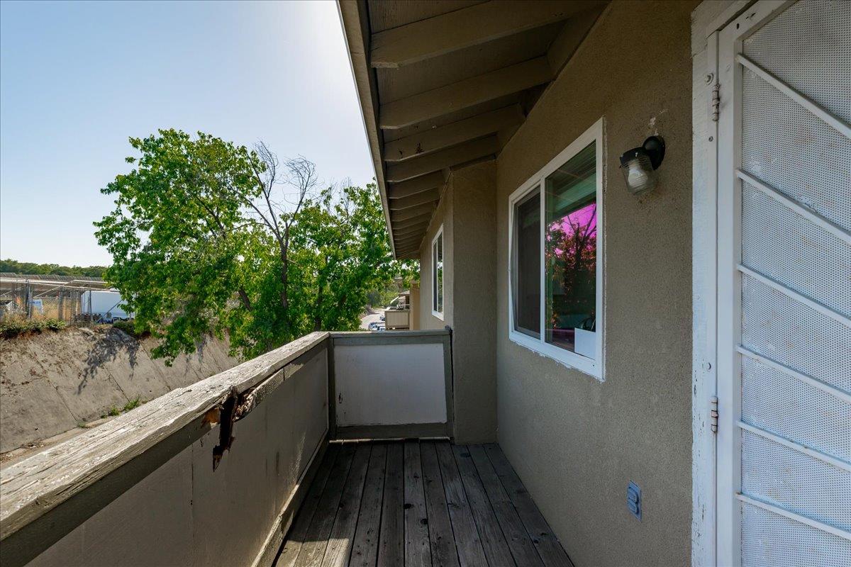 11570 Garnet Way, Unit 4 Auburn, CA 95602 - Photo 21 of 44 a view of balcony and yard
