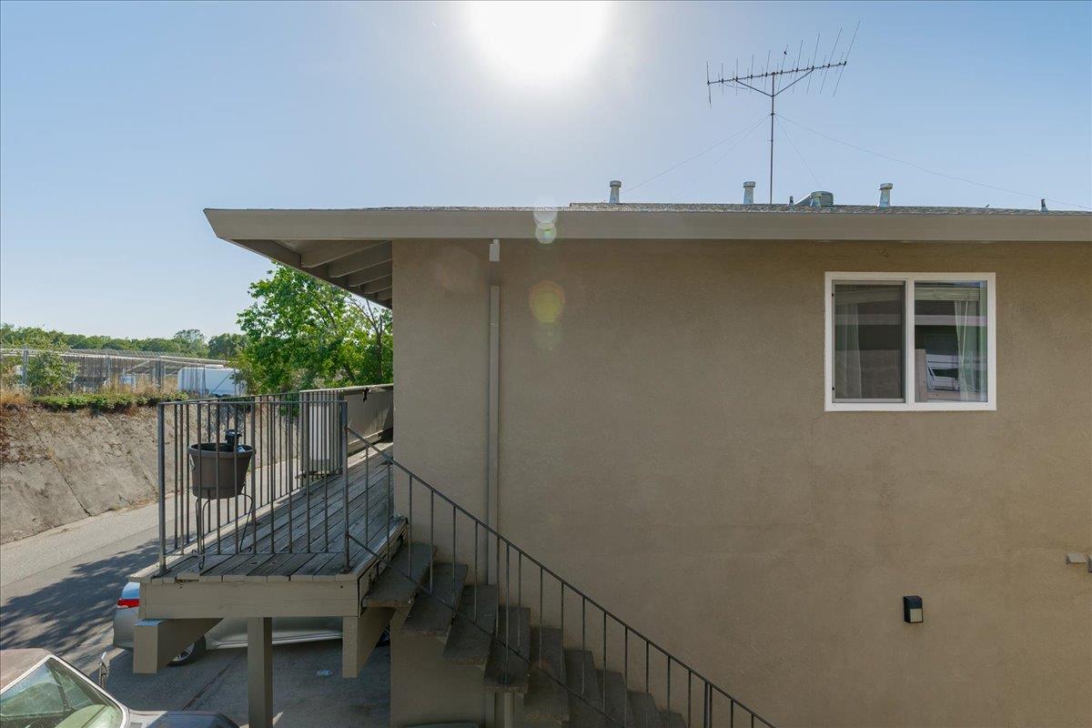 11570 Garnet Way, Unit 4 Auburn, CA 95602 - Photo 34 of 44 a view of a balcony with chairs