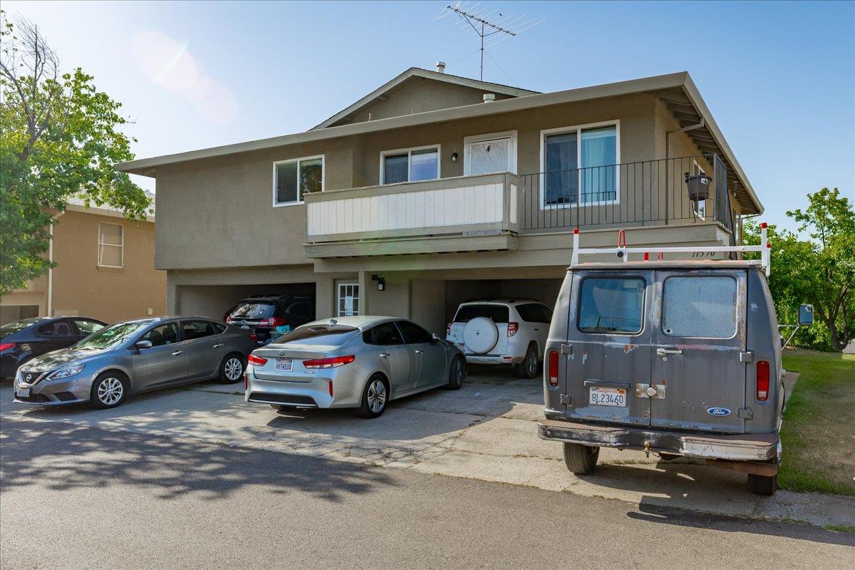 11570 Garnet Way, Unit 4 Auburn, CA 95602 - Photo 36 of 44 a car parked in front of a house