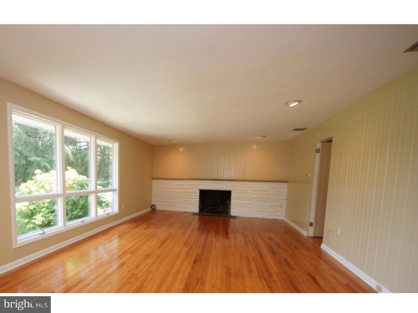 319 Carter Road Princeton, NJ 08540 - Photo 6 of 22 Living Room