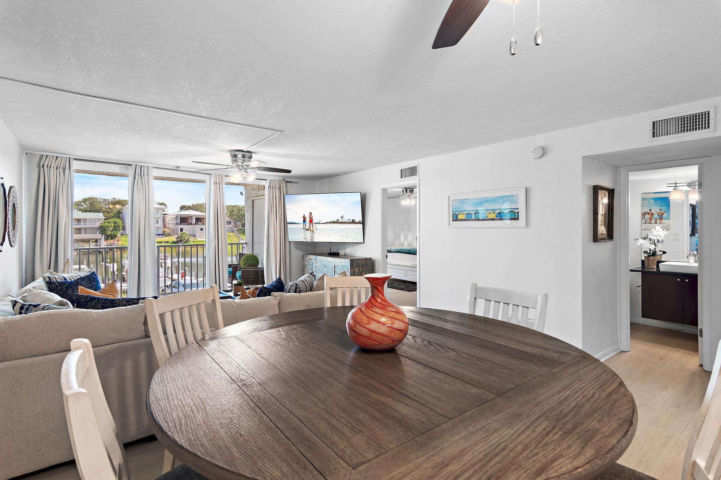 30 Moreno Point Road, Unit 203C Destin, FL 32541 - Photo 6 of 42 Dining Area