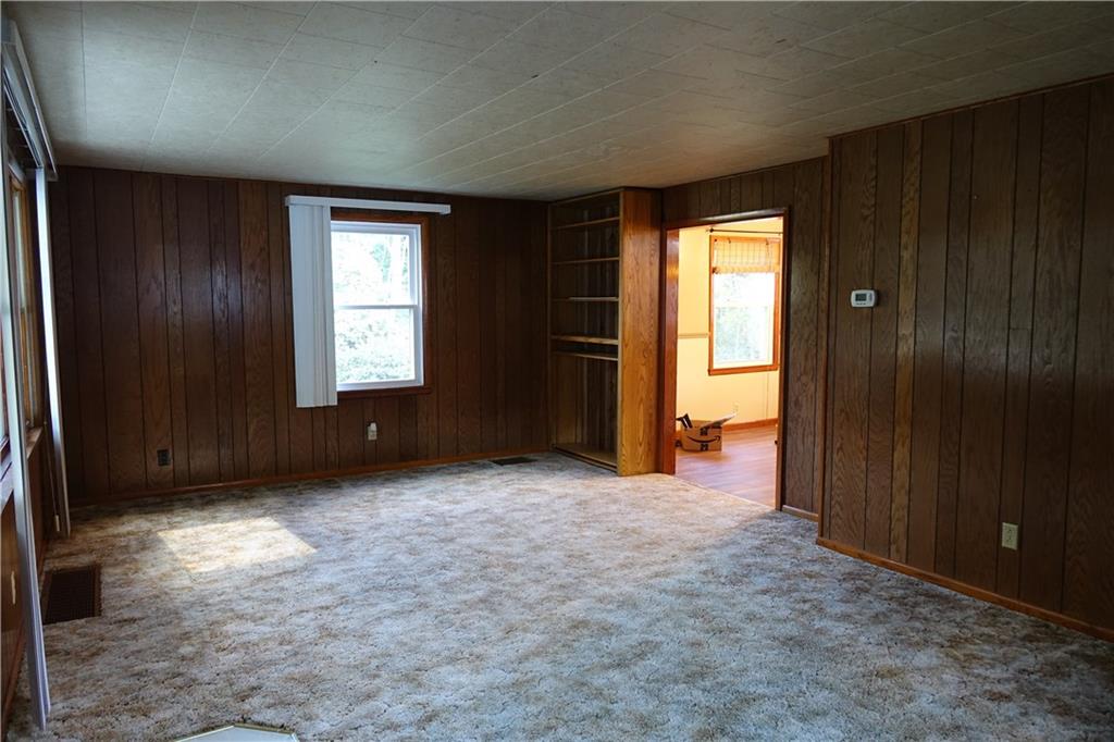 485 Evans City Road Butler, PA 16001 - Photo 2 of 25 Spacious Living Room