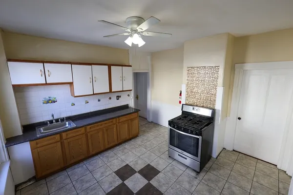 $2,800 | 37 Clarkson Street, Unit 1, Boston, MA 02125