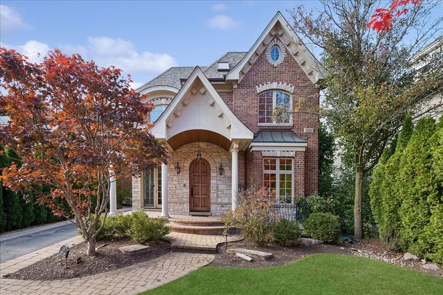 $2,100,000 | 520 Provident Avenue, Winnetka, IL 60093