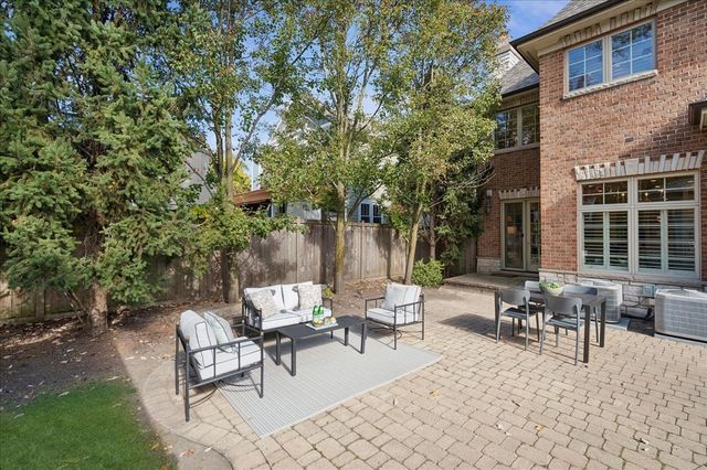 $2,100,000 | 520 Provident Avenue, Winnetka, IL 60093