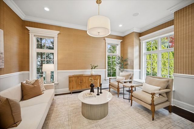 $2,100,000 | 520 Provident Avenue, Winnetka, IL 60093