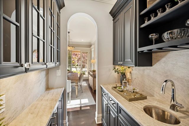 $2,100,000 | 520 Provident Avenue, Winnetka, IL 60093