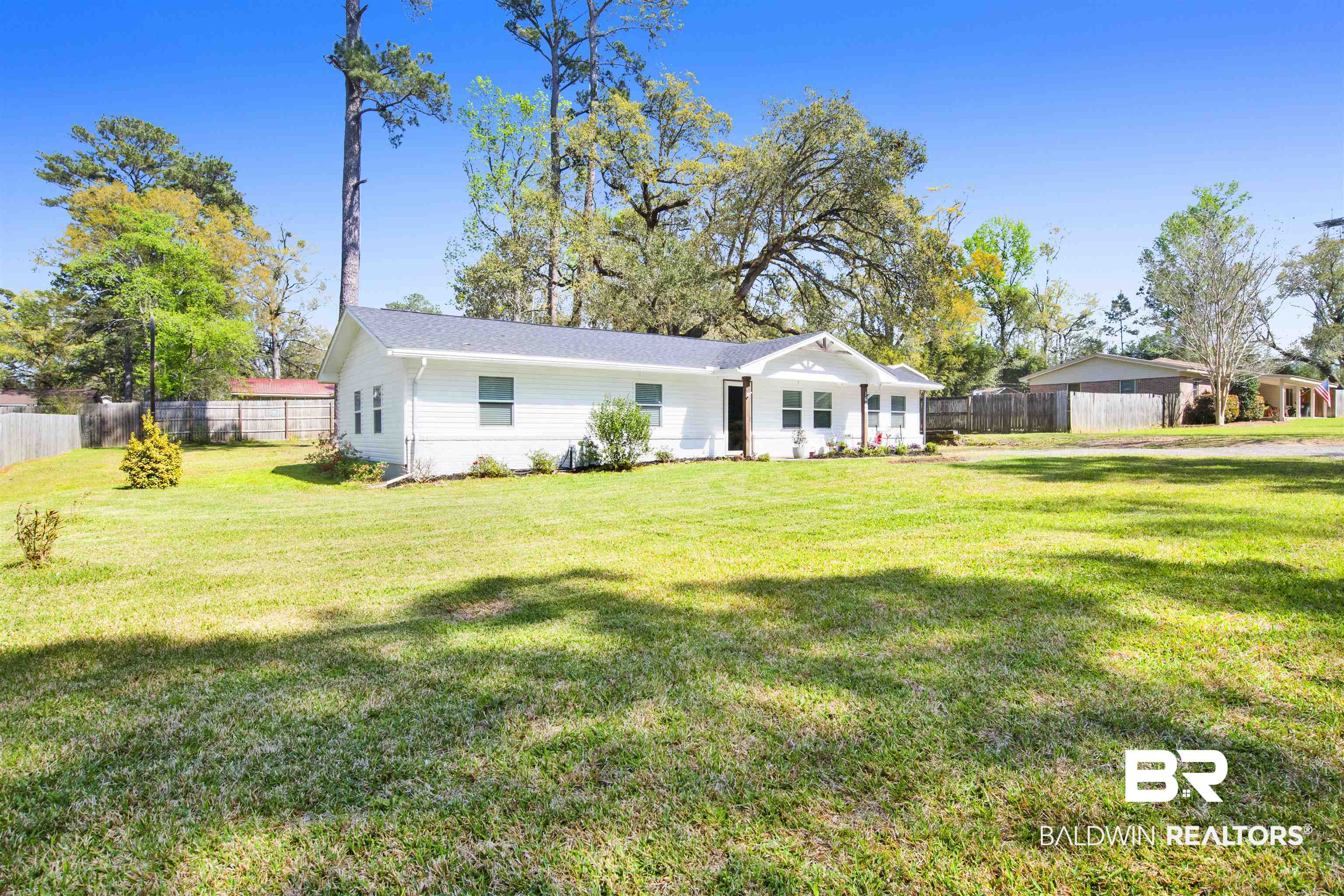 1606 Clark Avenue Bay Minette, AL 36507 - Photo 2 of 31