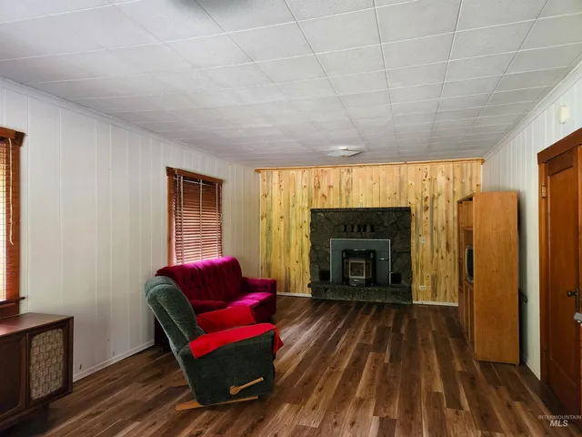 $549,000 | 484 Old River Road, Avery, ID 83802